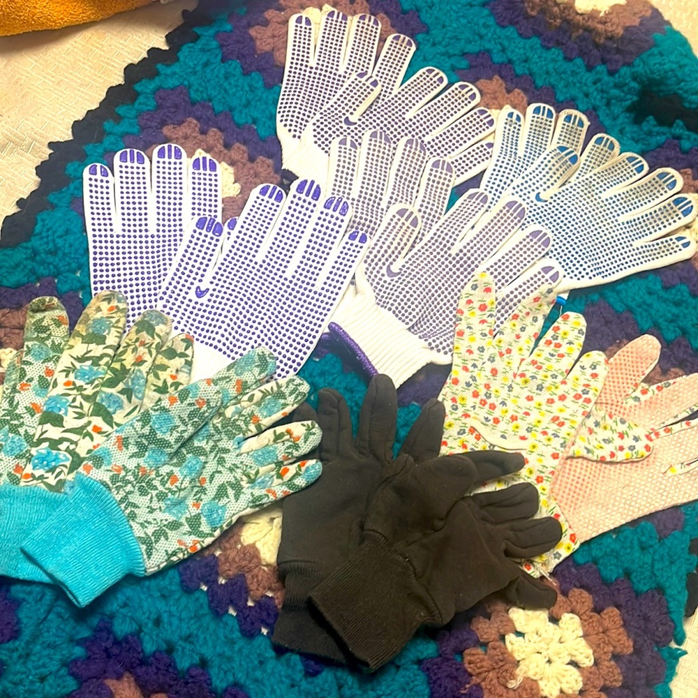 Bundle of gardening and light work gloves